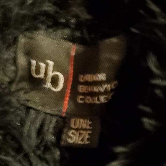 🔴Faux fur zip up sweater❄ - Picture 4 of 7